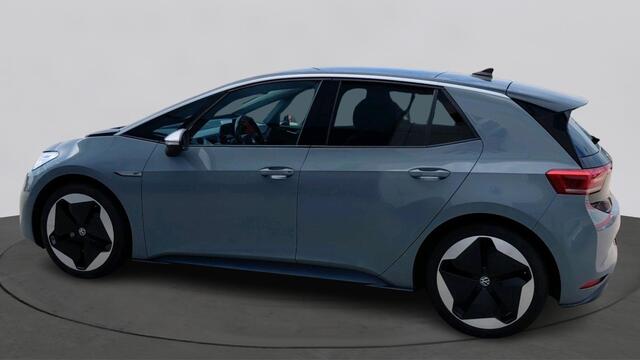Volkswagen ID.3 First Max 58 kWh | Panoramadak | Steunhaak | Camera | elec. stoelen |
