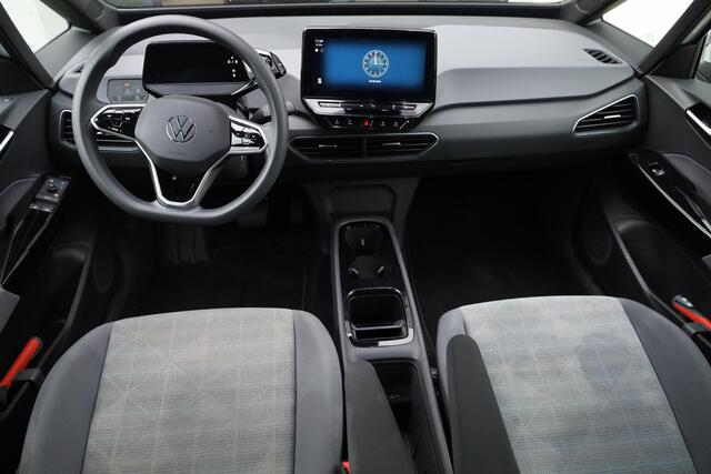 Volkswagen ID.3 Pro 58 kWh 204PK / 150kW, NL auto, 1e eigenaar nieuw door ons geleverd en onderhouden, achteruitrijcamera (Rear View), keyless entry, 19" 'Andoya' LMV, privacy glas, LED verlichting, elektrisch verstel- en verwarmbare buitenspiegels, multifunctioneel lederen stuurwiel etc.