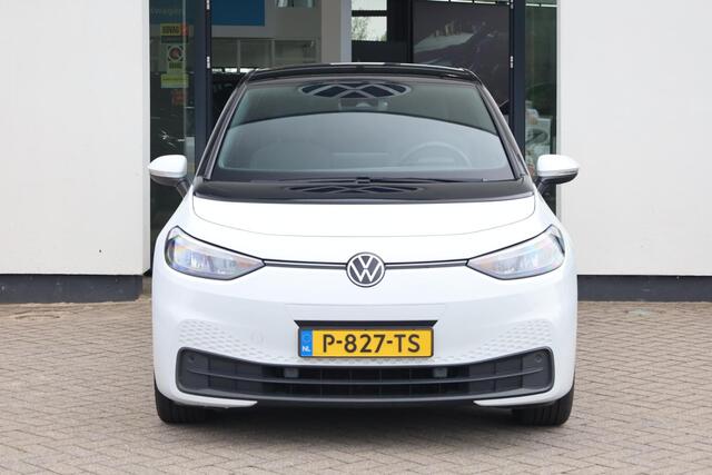 Volkswagen ID.3 Pro 58 kWh 204PK / 150kW, NL auto, 1e eigenaar nieuw door ons geleverd en onderhouden, achteruitrijcamera (Rear View), keyless entry, 19" 'Andoya' LMV, privacy glas, LED verlichting, elektrisch verstel- en verwarmbare buitenspiegels, multifunctioneel lederen stuurwiel etc.
