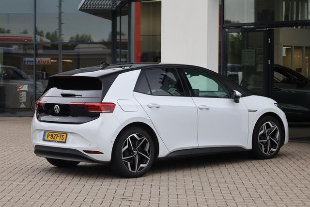 Volkswagen ID.3 Pro 58 kWh 204PK / 150kW, NL auto, 1e eigenaar nieuw door ons geleverd en onderhouden, achteruitrijcamera (Rear View), keyless entry, 19" 'Andoya' LMV, privacy glas, LED verlichting, elektrisch verstel- en verwarmbare buitenspiegels, multifunctioneel lederen stuurwiel etc.