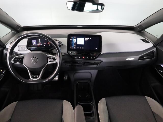 Volkswagen ID.3 First Plus 58 kWh 204 pk | Navigatie | Parkeersensoren | Achteruitrijcamera | Autom. airco | Apple Carplay/Android Auto | Stoel/stuur verwarming |