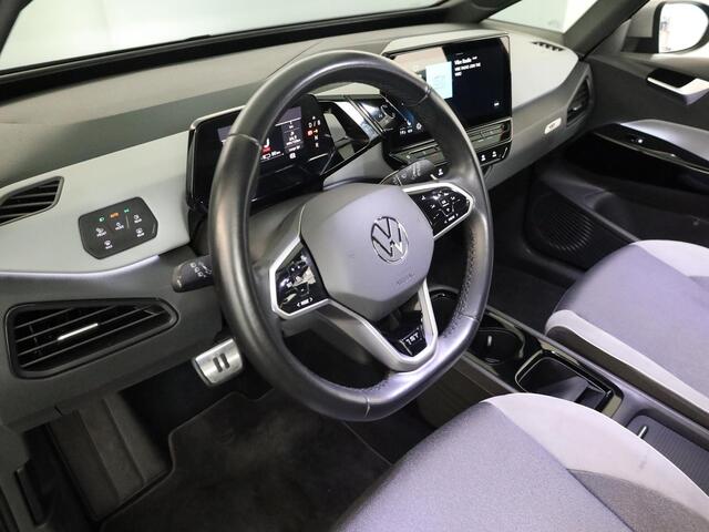 Volkswagen ID.3 First Plus 58 kWh 204 pk | Navigatie | Parkeersensoren | Achteruitrijcamera | Autom. airco | Apple Carplay/Android Auto | Stoel/stuur verwarming |