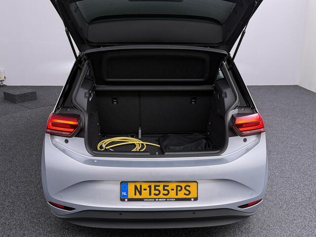 Volkswagen ID.3 Business 58 kWh Two Tone! | ACC | Carplay/ Navigatie | 18" LMV!