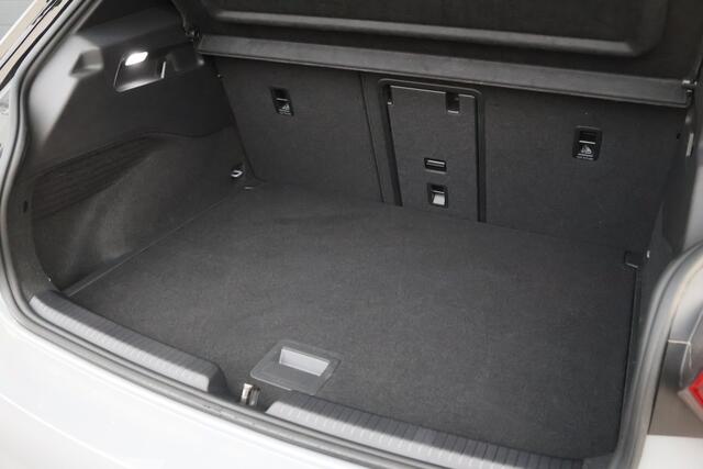 Volkswagen ID.3 Pro 58 kWh Facelift/ACC/Elek. stoelen+mem/Discover Pro/Keyless/19"/Stoelverwarming