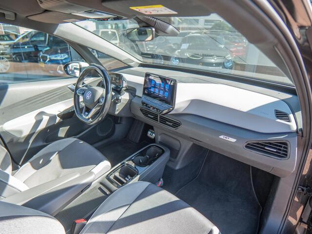 Volkswagen ID.3 First Plus 58 kWh | IQ-Light | ACC | Dealer onderhouden
