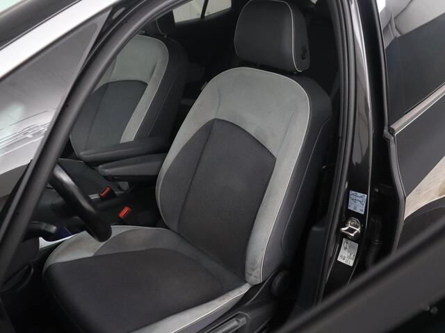 Volkswagen ID.3 First Plus 58 kWh | SOH 88,1% | Adaptive cruise | Stoelverwarming | Climate control | Sfeerverlichting | Carplay | Camera | Park assist