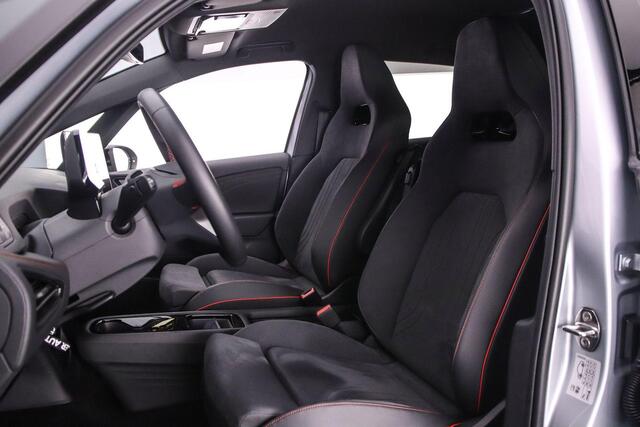 Volkswagen ID.3 GTX Limited Edition 79 kWh 286pk Automaat, Steunhaak, Adaptive cruise control, Stoelverwarming, Stuurverwarming, Harman-Kardon, Achteruitrijcamera, Parkeersensoren, Matrix LED koplampen