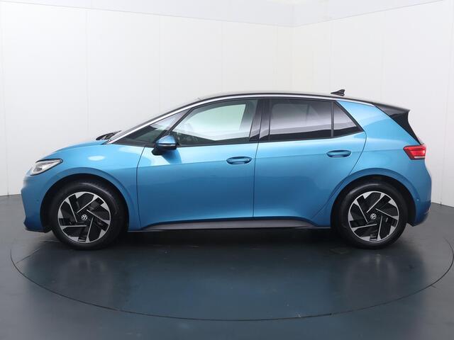 Volkswagen ID.3 Pro Business 59 kWh | 231 PK | SoH 100% | Warmtepomp | Adaptive Cruise Control | Achteruitrijcamera | Climate control | Draadloze telefoonlader | Matrix LED | Keyless Entry | Navigatiesysteem | Stuur- & Stoelverwarming | Apple Carplay / Android Auto |