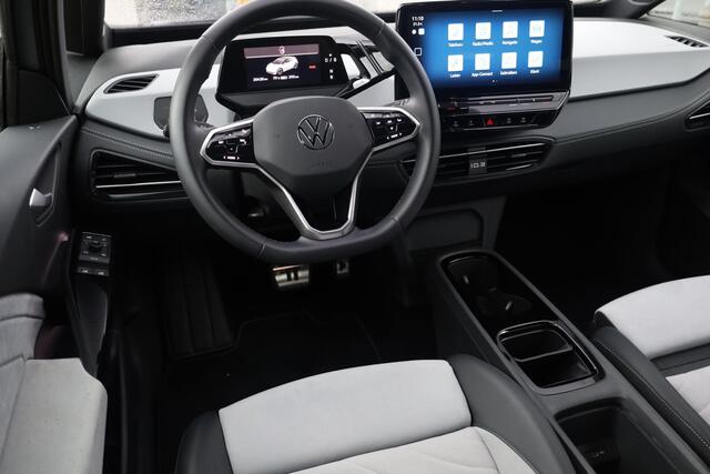 Volkswagen ID.3 Pro 59 kWh elektrisch verstelbare ErgoActive bestuurdersstoel met geheugen- en massagefunctie, achteruitrijcamera (Rear View), navigatie 19" 'Wellington' LMV, keyless entry, adaptieve cruise control (ACC) met Travel Assist, privacy glas, parkeerassistent (Park Assist), verwarmbare voorstoelen, verwarmbaar multifunctioneel lederen stuurwiel, draadloze telefoonlader, Android Auto & Apple Carplay etc.