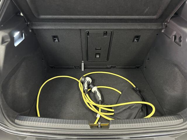 Volkswagen ID.3 First Plus 58 kWh | SOH 90% | CAMERA | LED | NAVI