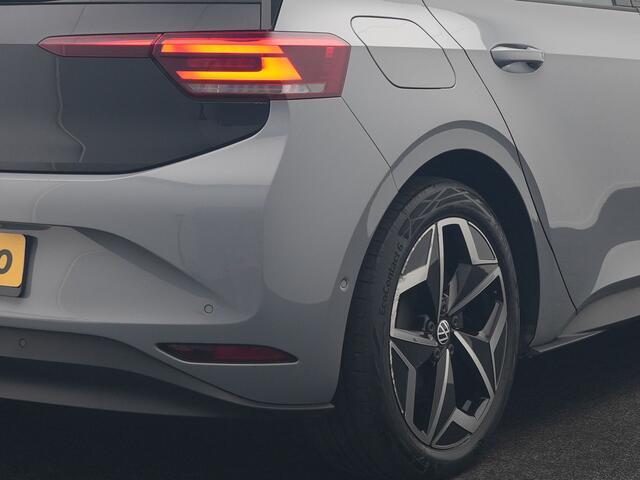 Volkswagen ID.3 Pro S 77 kWh 204pk Dealer O.H. | Adaptive Cruise | Camera | Warmtepomp | Keyless | Stuur Verwarmd | Sfeerverlichting | Apple Carplay | DAB | 19"L.M | Park Assist |
