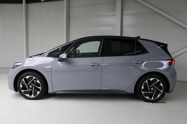 Volkswagen ID.3 Pro Edition 58 kWh Navigatie | Warmtepomp | 18" 'East Derry' | Keyless |