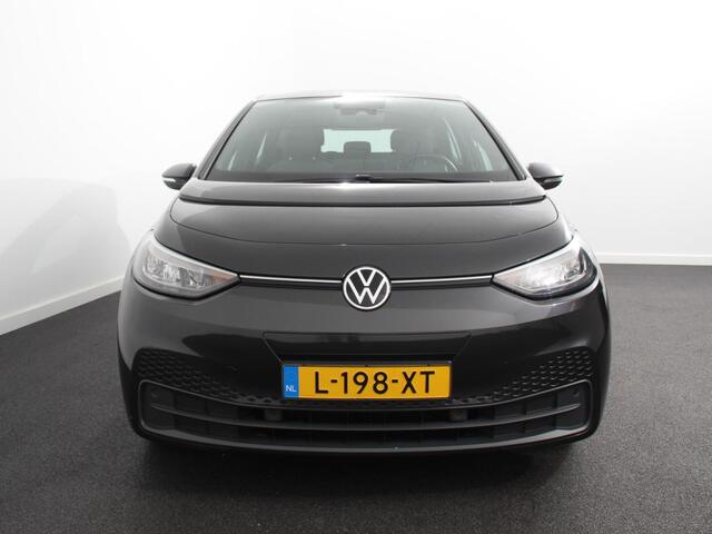 Volkswagen ID.3 Pro 58 kWh Camera Apple Carplay Stoelverwarming Navigatie Android Auto Climate Control Navigatie Cruise control Parkeersensoren voor achter LED