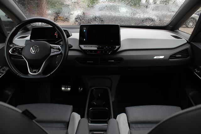 Volkswagen ID.3 First Max 58 kWh / SOH 92,3% / Full option! / Panoramadak / Camera / Head-up / Keyless / 20'' / ACC / Dodehoek / Elektr. stoelen / Massage / Navigatie / Stuurverwarming