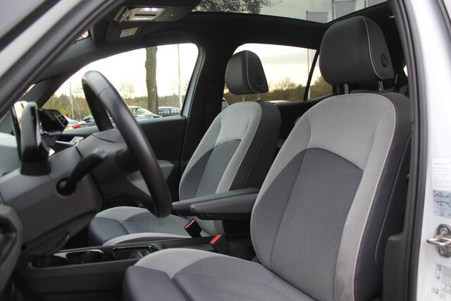 Volkswagen ID.3 First Max 58 kWh / SOH 92,3% / Full option! / Panoramadak / Camera / Head-up / Keyless / 20'' / ACC / Dodehoek / Elektr. stoelen / Massage / Navigatie / Stuurverwarming