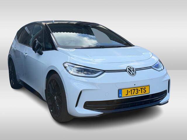 Volkswagen ID.3 First Max 58 kWh / SOH 92,3% / Full option! / Panoramadak / Camera / Head-up / Keyless / 20'' / ACC / Dodehoek / Elektr. stoelen / Massage / Navigatie / Stuurverwarming