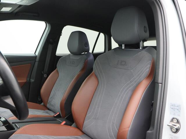 Volkswagen ID.4 Max 77 kWh 204 Pk Automaat | Full Led | | Trekhaak | Stoelverwarming | Adaptive Cruise Control | Camera | CarPlay | 83.337 Km!!