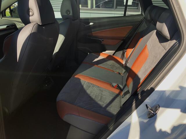 Volkswagen ID.4 Max 77 kWh PANO MATRIX 21" VOL!