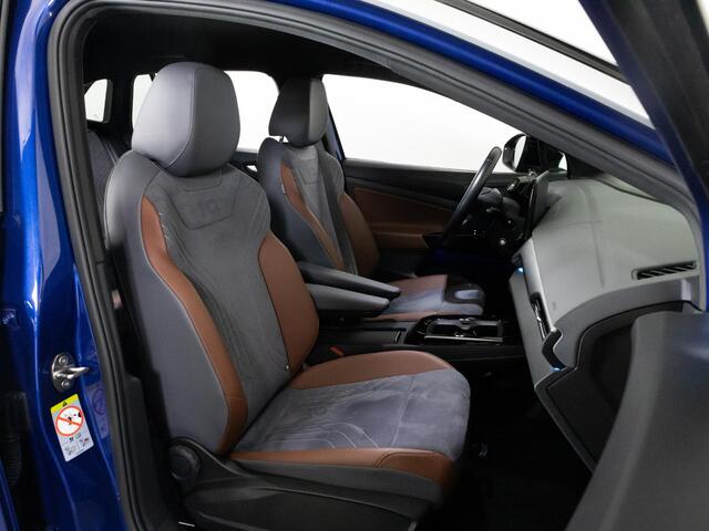 Volkswagen ID.4 First 77 kWh 204 PK | LED | Stoel & Stuurwiel Verwarming | Achteruitrijcamera |