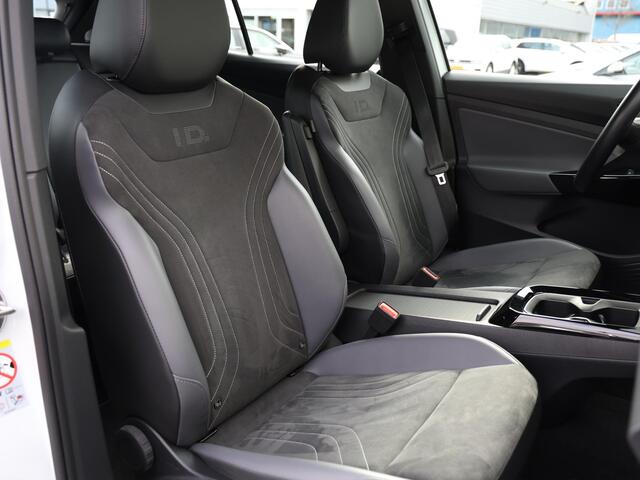 Volkswagen ID.4 Pure 52 kWh 148PK | Navigatie | Stoelverwarming | Cruise control | Keyless | Led