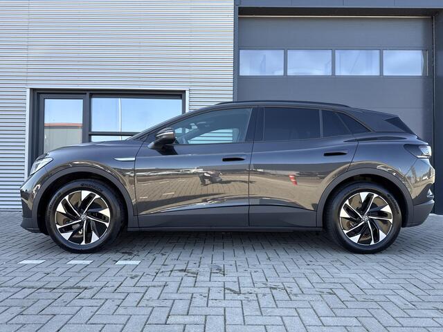 Volkswagen ID.4 Style 52 kWh ?SOH 92% ?Matrix LED ?Full LED ?Half Leder Alcantara ?Sfeerverlichting ?Navigatie ?Camera ?Lichtmetaal 19" ?Parkeersensoren