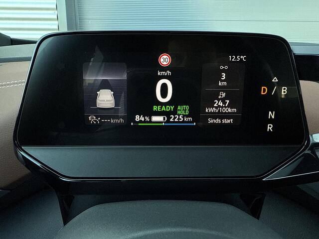 Volkswagen ID.4 Style 52 kWh ?SOH 92% ?Matrix LED ?Full LED ?Half Leder Alcantara ?Sfeerverlichting ?Navigatie ?Camera ?Lichtmetaal 19" ?Parkeersensoren