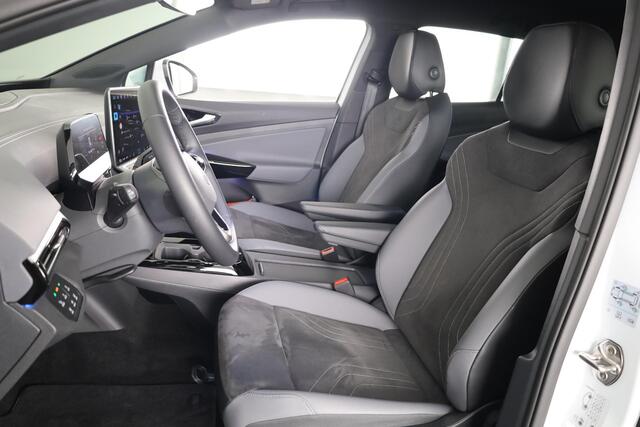 Volkswagen ID.4 Pro Business 77 kWh | 21"inch LM Velgen | Achteruitrijcamera | Led matrix | Navigatie | Elektrische Achterklep |