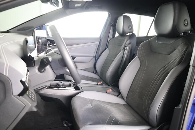 Volkswagen ID.4 Pro Business 77 kWh | Achteruitrijcamera | Led matrix | Navigatie | Elektrische Achterklep | 19"inch LM Velgen |