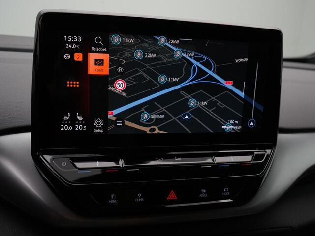 Volkswagen ID.4 Life 77 kWh 204 pk | Trekhaak | Leder/alcantara | Achteruitrijcamera | Navigatie | Stoelverwarming