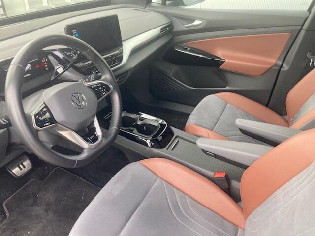 Volkswagen ID.4 First 204pk 77 kWh accu | Navi | PDC | Camera | Donker glas | Alcantara/leer | Verwarmde stoelen | Apple carplay