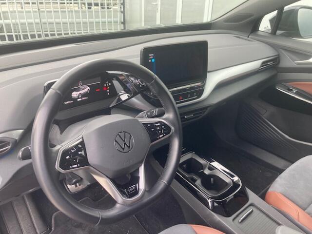 Volkswagen ID.4 First 204pk 77 kWh accu | Navi | PDC | Camera | Donker glas | Alcantara/leer | Verwarmde stoelen | Apple carplay