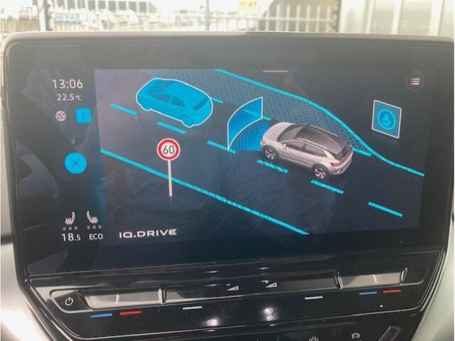 Volkswagen ID.4 First 204pk 77 kWh accu | Navi | PDC | Camera | Donker glas | Alcantara/leer | Verwarmde stoelen | Apple carplay