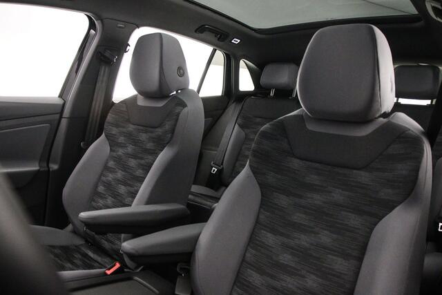 Volkswagen ID.4 Pro 204pk Automaat Panoramadak, Adaptive cruise control, 360 camera, Navigatie, Elektrische achterklep, Achteruitrijcamera, Parkeersensoren, Airco, DAB, LED verlichting