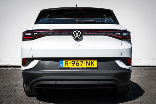 Volkswagen ID.4 Pure 52 kWh Navigatie/ Carplay/ Stoel-stuurverwarming/ Adapt. cruise/ Pdc/ Soh 95%