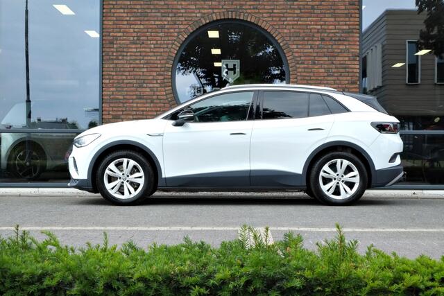 Volkswagen ID.4 First Max 77 kWh Trekhaak, Panoramadak, 360° camera, Head-up display