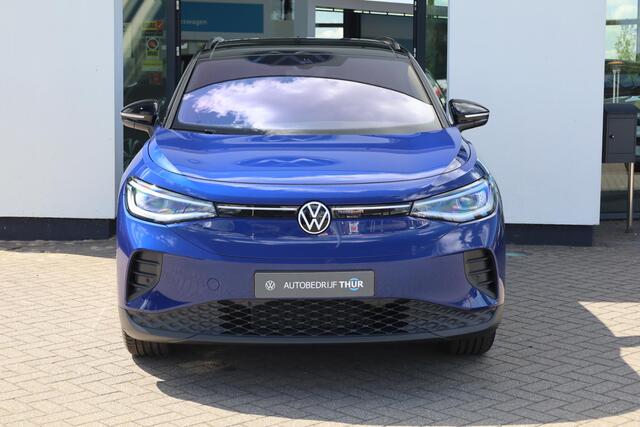 Volkswagen ID.4 Pro Limited Edition Plus 77 kWh 286PK / 210kW Panoramadak, LED Matrix IQ.Light, achteruitrijcamera, verwarmbare voorstoelen met massagefunctie, Apple Carplay & Android Auto, dynamische grootlichtassistent, Keyless Entry & Go, voorstoelen elektrisch verste
