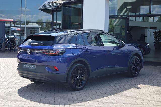 Volkswagen ID.4 Pro Limited Edition Plus 77 kWh 286PK / 210kW Panoramadak, LED Matrix IQ.Light, achteruitrijcamera, verwarmbare voorstoelen met massagefunctie, Apple Carplay & Android Auto, dynamische grootlichtassistent, Keyless Entry & Go, voorstoelen elektrisch verste