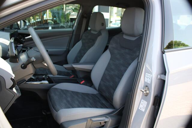 Volkswagen ID.4 52 kWh | Camera | Adaptive cruise | Keyless