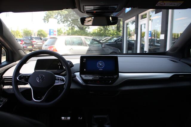 Volkswagen ID.4 52 kWh | Camera | Adaptive cruise | Keyless