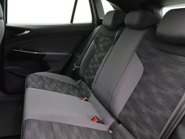 Volkswagen ID.4 Pro 77 kWh 204PK Adaptieve Cruise Controle, Warmtepomp, PDC voor en achter, Keyless, Stuur-Stoelverwarming, Voorruitverwarming, Trekhaak, 19" LM Velgen