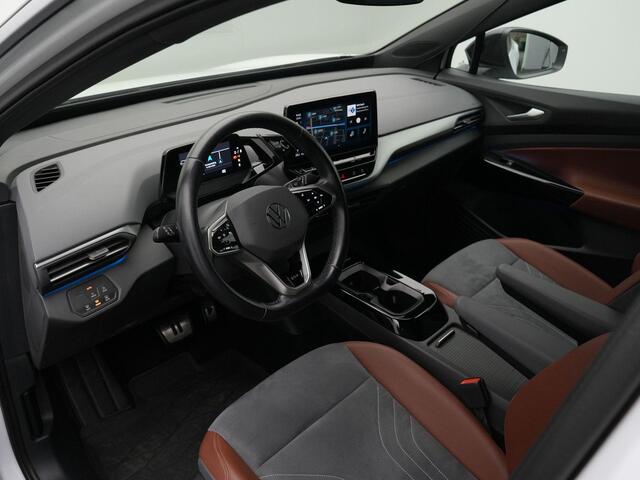 Volkswagen ID.4 First 77 kWh 204 pk | Leder/alcantara | Achteruitrijcamera | Navigatie | Stoelverwarming | Adaptive Cruise