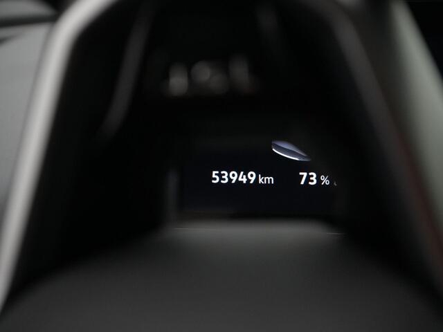 Volkswagen ID.4 First 77 kWh 204 pk | Leder/alcantara | Achteruitrijcamera | Navigatie | Stoelverwarming | Adaptive Cruise