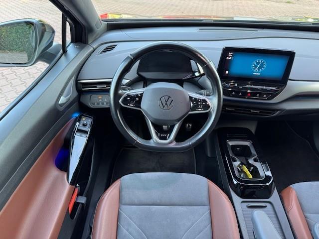 Volkswagen ID.4 LIFE 77KWH 204PK THAAK/HLEER/NAV/GARANTIE