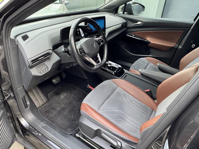 Volkswagen ID.4 First 77 kWh 204pk Camera Trekhaak Navi Apple Carplay