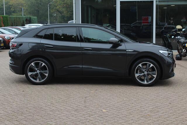 Volkswagen ID.4 First 77 kWh / Camera / Apple CarPlay / DAB / 20'' / LED / Alcantara / Stoelverwarming / ACC