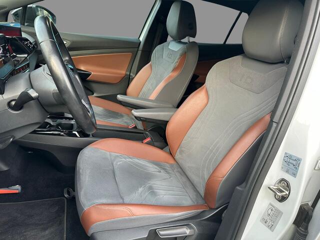 Volkswagen ID.4 Max 77 kWh | Trekhaak elektrisch uitklapbaar | Stoelverwarming | Adaptive cruise control | Panoramadak | Camera