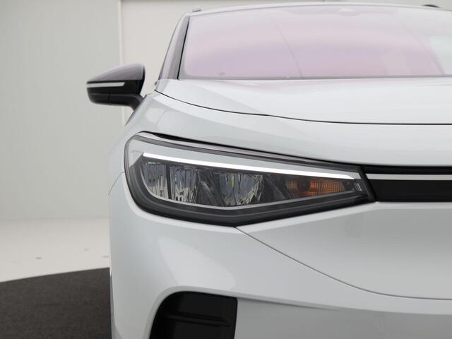 Volkswagen ID.4 Limited Edition 52 kWh accu 170 pk | Stoel & Stuurverwarming | Adaptive Cruise Control | Trekhaak | Achteruitrijcamera | Carplay |