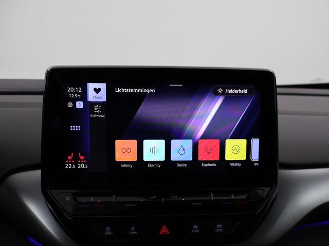 Volkswagen ID.4 FIRST 77 kWh 1st + 20 INCH LMV | TREKHAAK | CAMERA | SFEERVERLICHTING | ADAPTIVE CRUISE | STOELVERW.