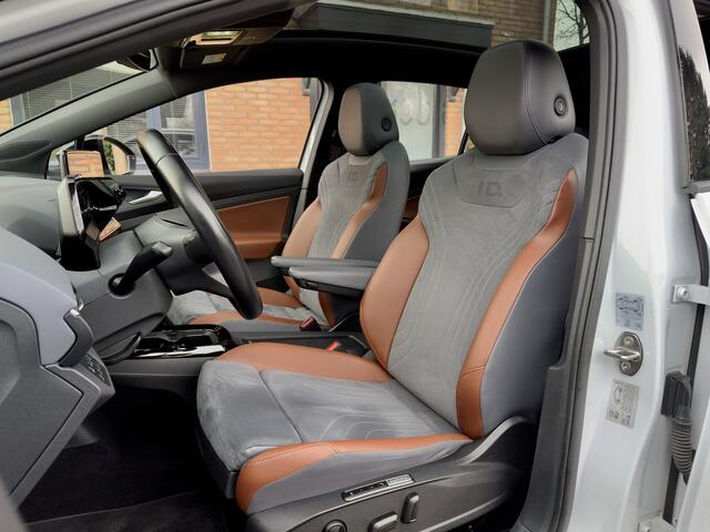 Volkswagen ID.4 MAX 77 kWh PANODAK LEDER NAVI CAMERA WARMTEPOMP APPLE-CARPLAY HEAD-UPP IQ-LIGHT LED 21 INCH-LMV PDC