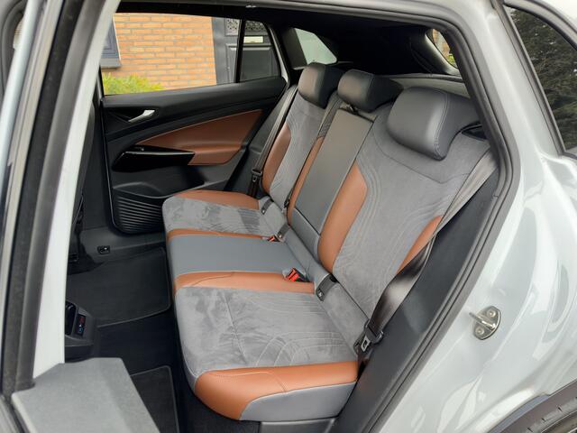 Volkswagen ID.4 MAX 77 kWh PANODAK LEDER NAVI CAMERA WARMTEPOMP APPLE-CARPLAY HEAD-UPP IQ-LIGHT LED 21 INCH-LMV PDC